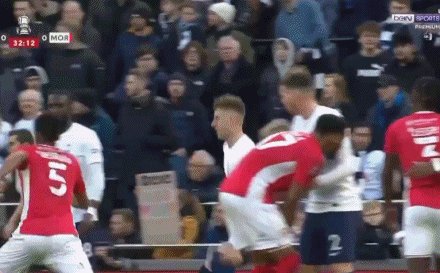 1641741071350030143.gif 3.gif